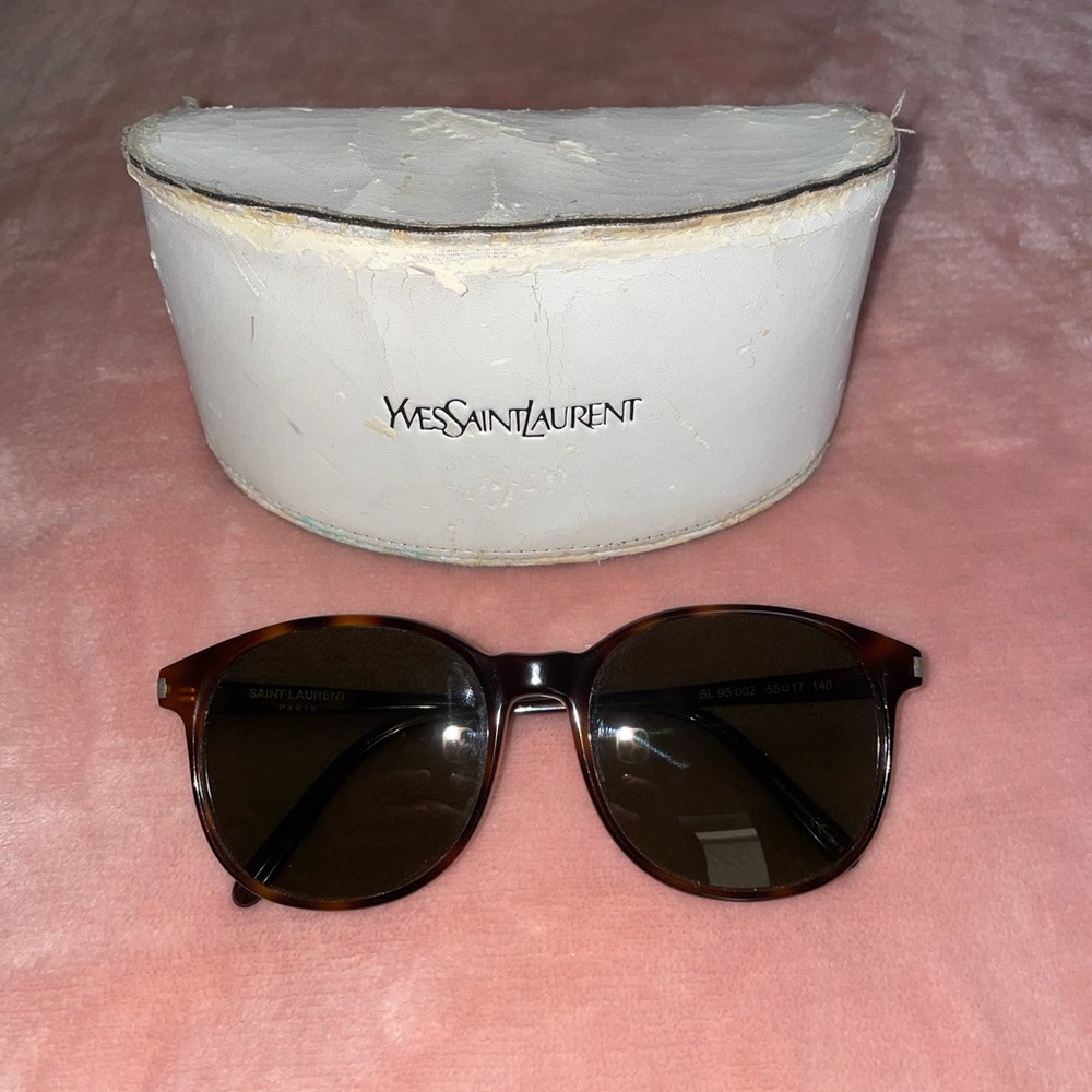🖤Yves Saint Laurent Sunglasses🕶